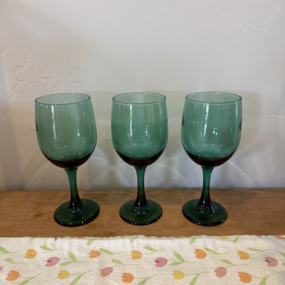 Vintage Libbey Juniper Premier Emerald Green Water Wine Tear Drop Goblet Glasses